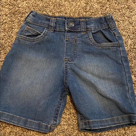 Boys Shorts Bundle 3T 6 Piece - Picture 5 of 8